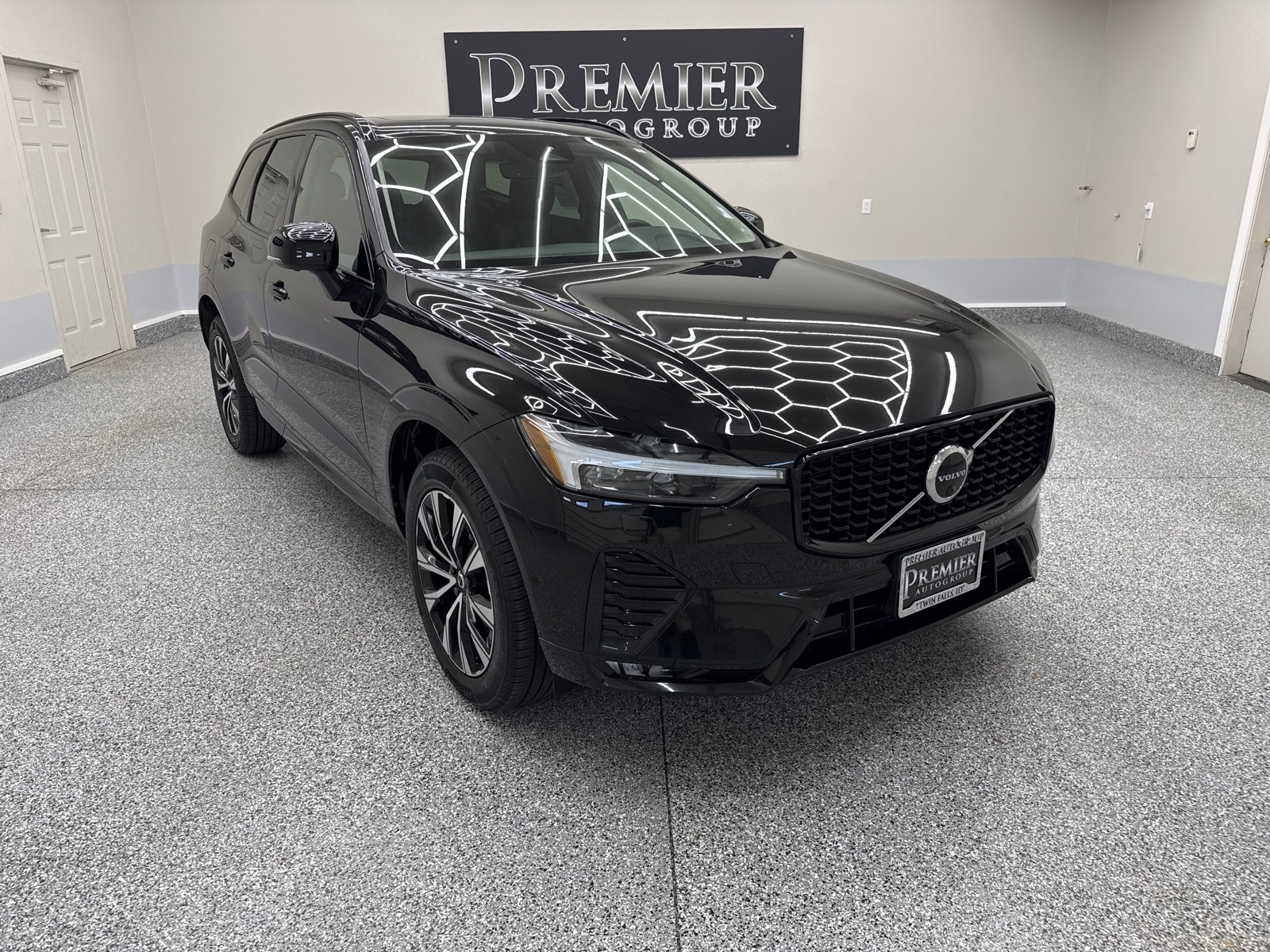 2023 Volvo XC60 — Premier AutoGroup