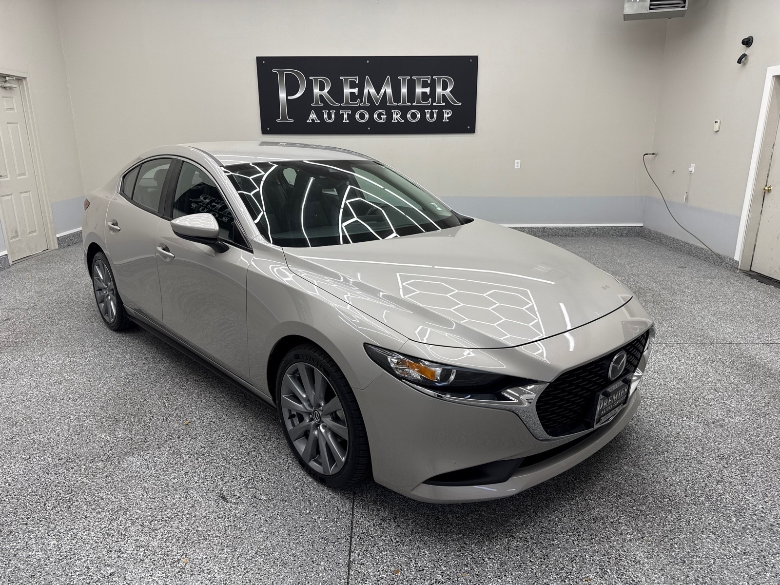 2023 Mazda Mazda3 Select's photo