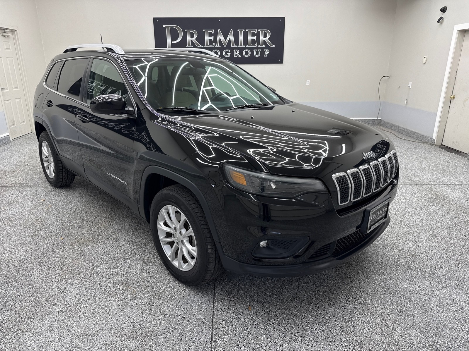 2019 Jeep Cherokee Latitude's photo