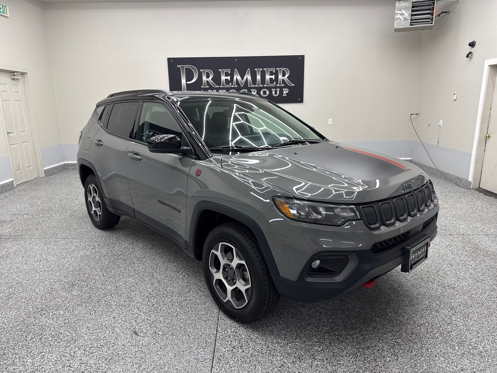 2022 Jeep Compass Trailhawk's photo