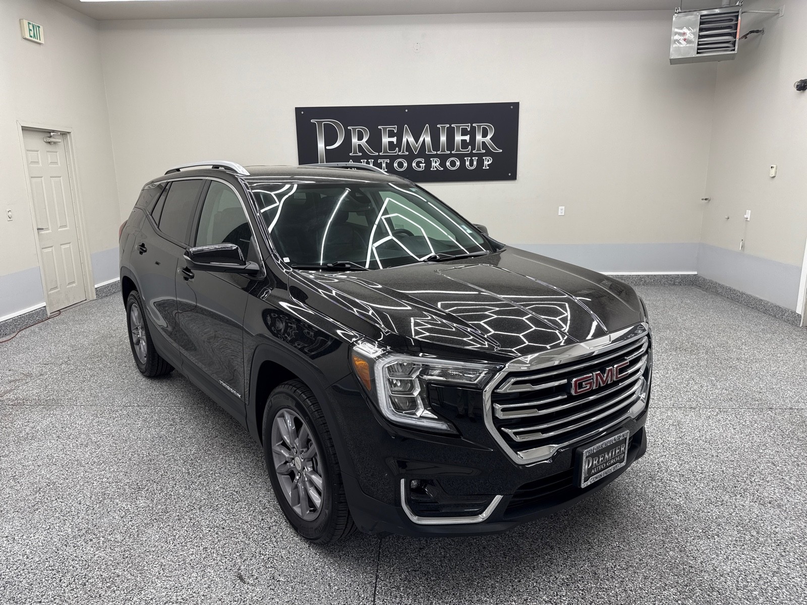2024 GMC Terrain SLT's photo