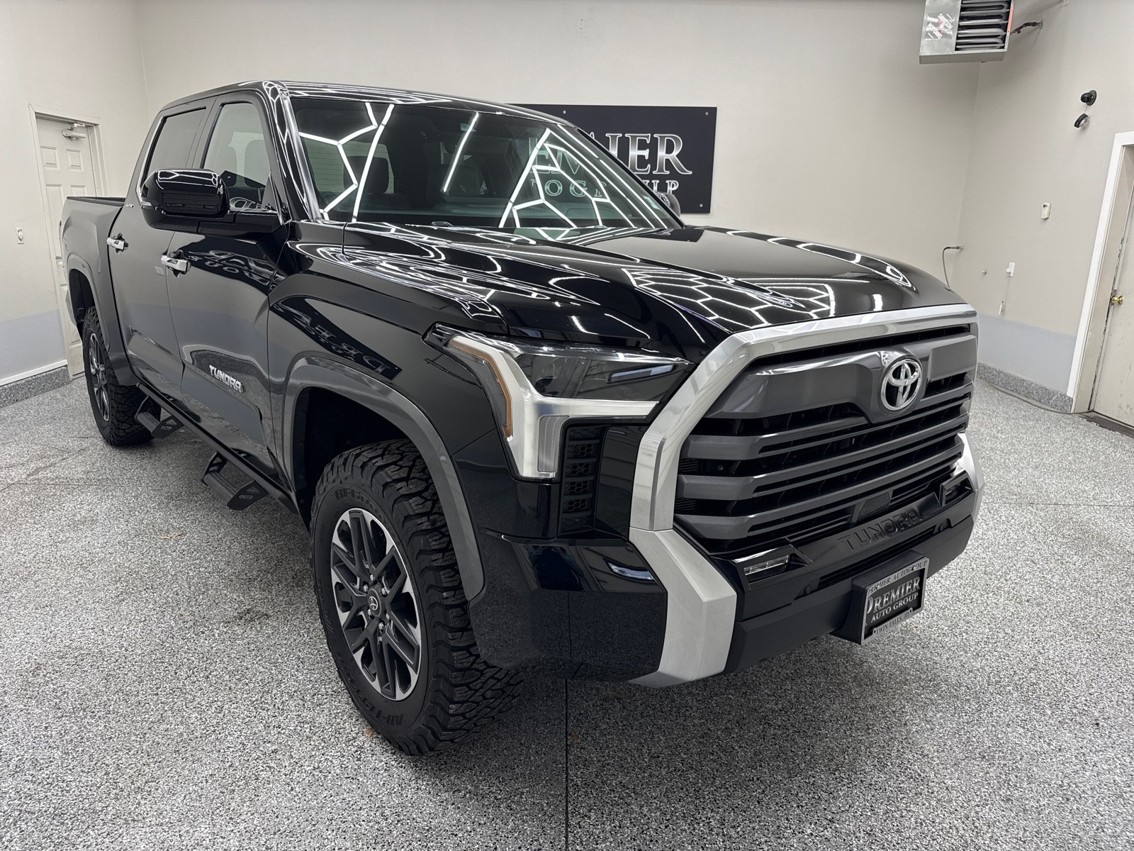 2025 Toyota Tundra Limited's photo