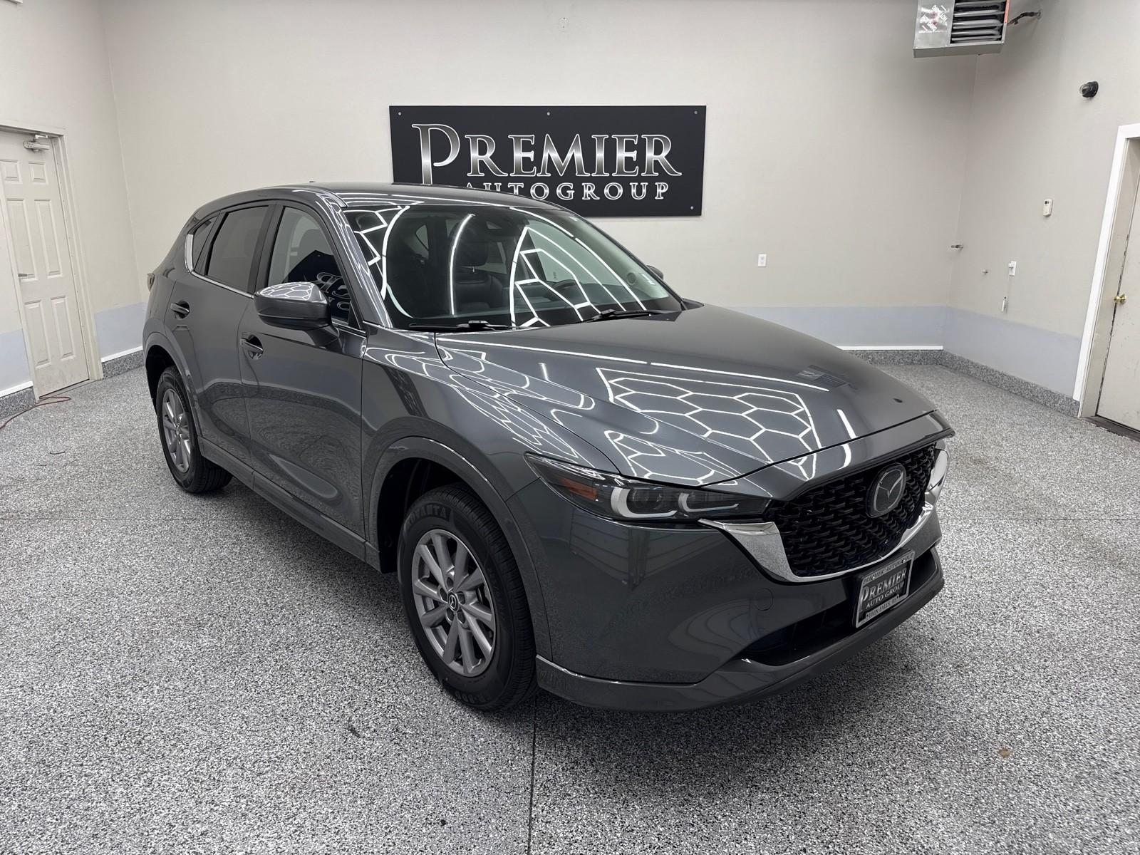 2024 Mazda CX-5 S Select Package's photo
