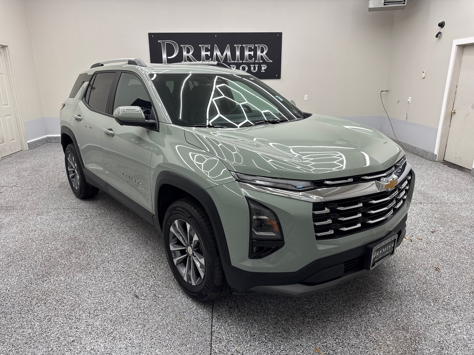 2025 Chevrolet Equinox LT's photo